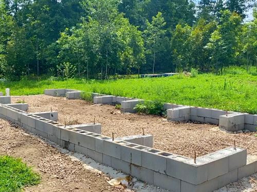 Off Grid Tract with Foundation : Eminence : Shannon County : Missouri