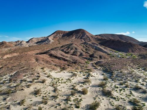 160 Acres Magical Escape From LA : Daggett : San Bernardino County : California