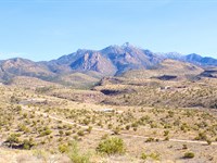Stunning Hilltop Views : Kingman : Mohave County : Arizona