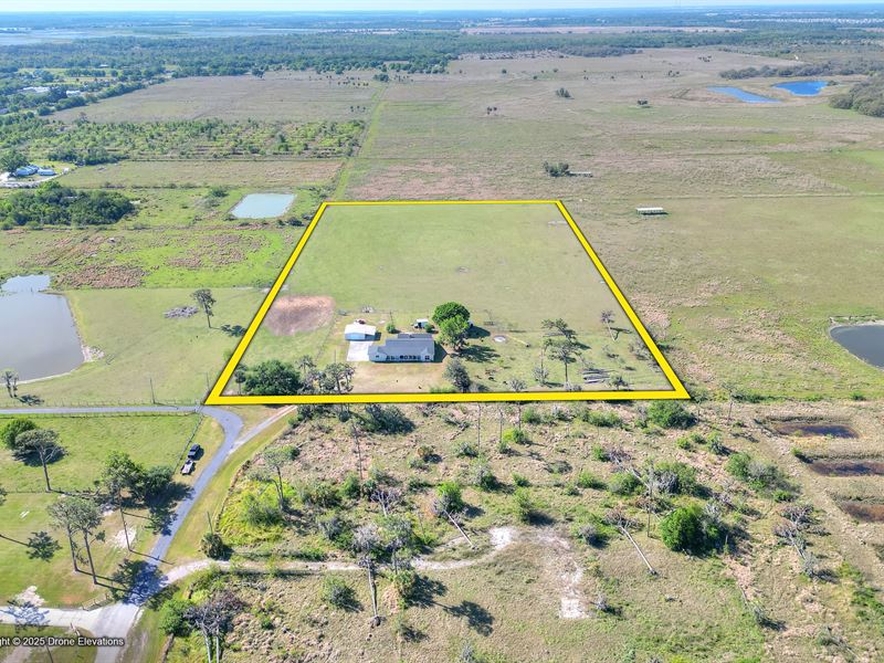 Secluded Investment Potential : Wimauma : Hillsborough County : Florida