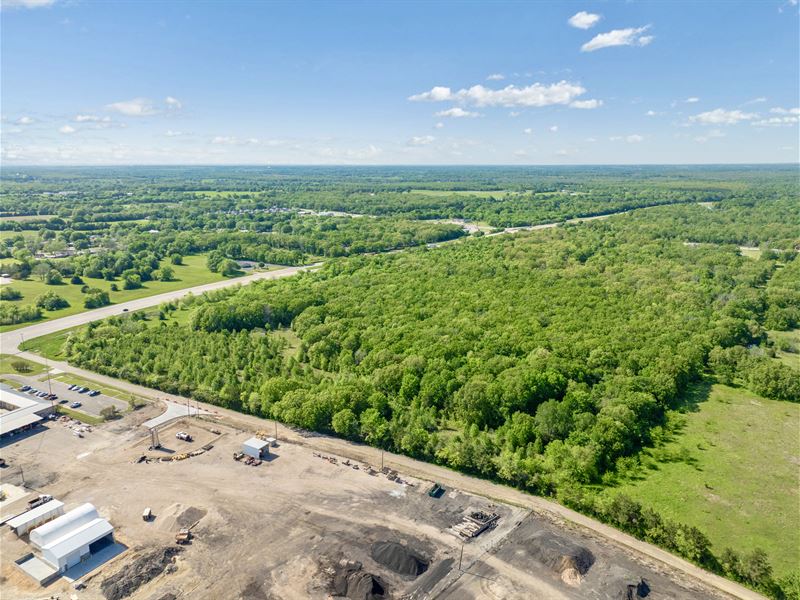 Prime 37 Acre Development Property : Paris : Lamar County : Texas