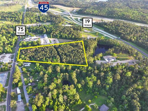 9.22 Acres, State Highway 75 South : Huntsville : Walker County : Texas