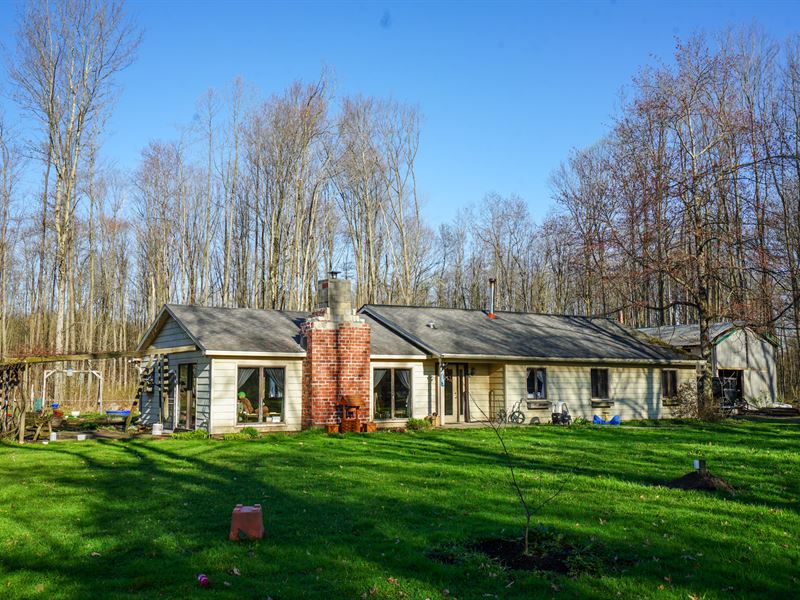 8 Acres and Ranch Home : Williamsfield : Ashtabula County : Ohio