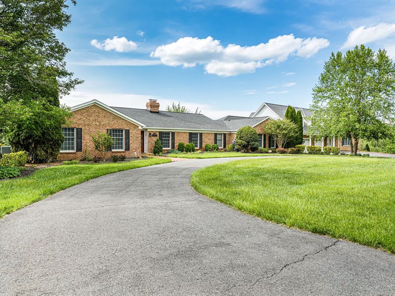 Loudoun Co. 5.6 Acres, House & Barn : Hamilton : Loudoun County : Virginia