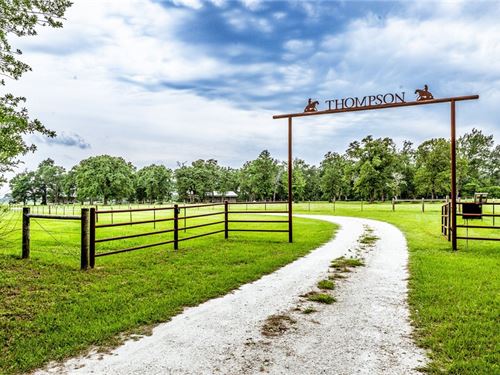 Turnkey Barndo Retreat with Pasture : Normangee : Leon County : Texas