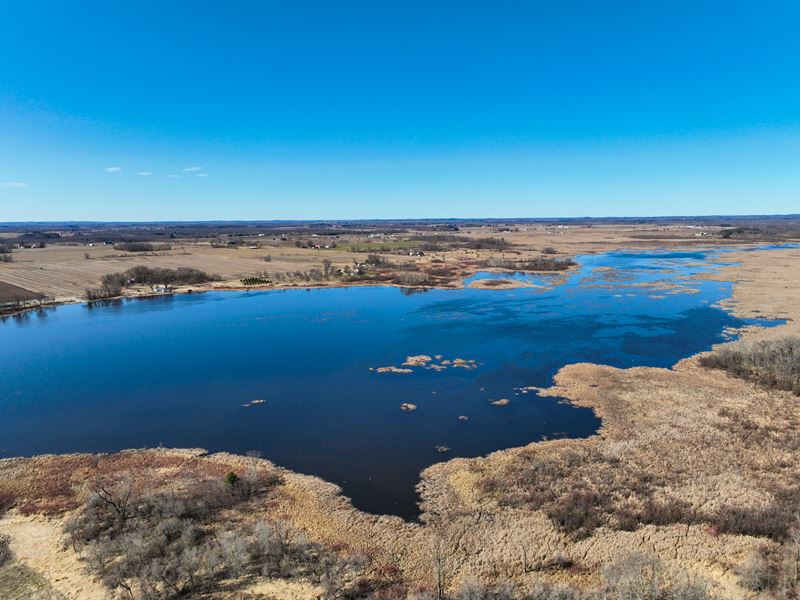 264 Acre Hunting Land, Pond : Aurora : Waushara County : Wisconsin