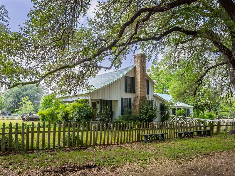 Pecan Grove Orchard Lifestyle : Bastrop : Bastrop County : Texas