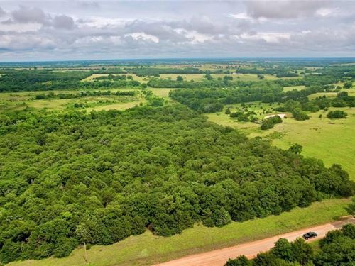 Pastures and County Road Access : Stillwater : Payne County : Oklahoma