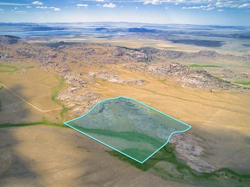 40 Acres, Creek & Mountain Views : Hanna : Carbon County : Wyoming