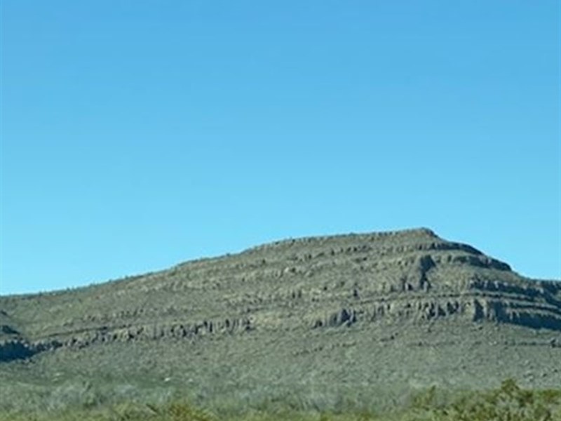 20 Acs. of Texas Land, Zero Limits : Sierra Blanca : Hudspeth County : Texas