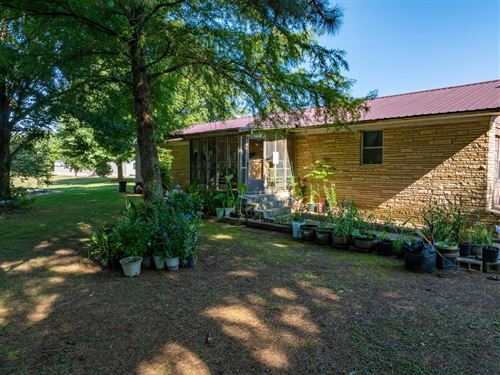 Larger Home on 10 Secluded Acre : Batesville : Independence County : Arkansas