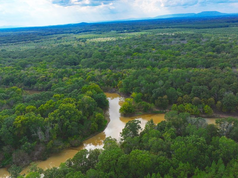 Pontoon Timber and Recreation : Casa : Yell County : Arkansas