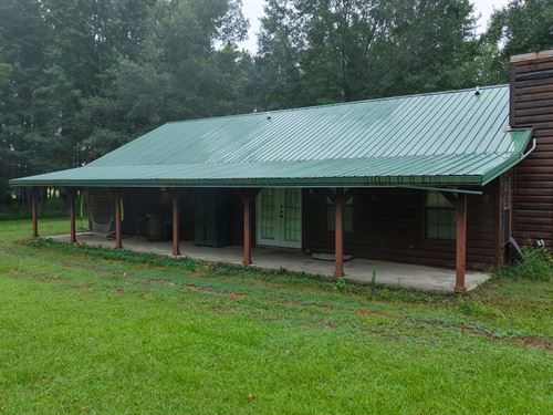 13.31 Acres With a Cabin in Leflore : Smithville : Le Flore County : Oklahoma