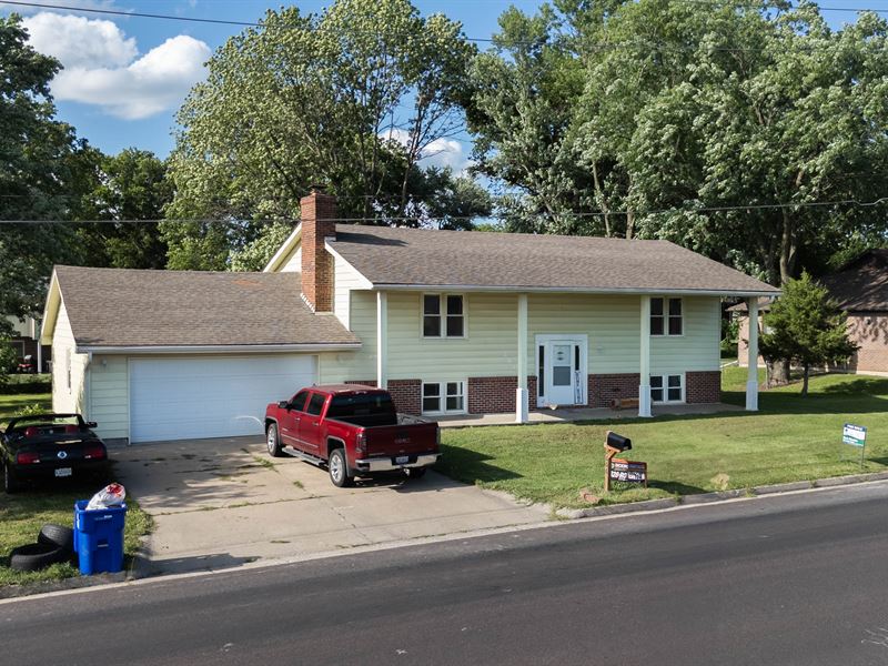 Sedalia Missouri Home for Sale : Sedalia : Pettis County : Missouri