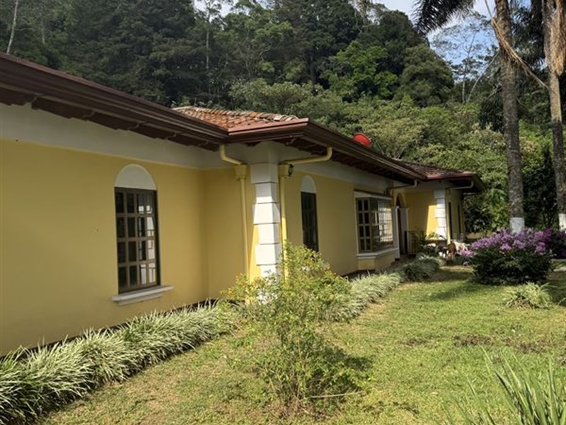 Luxury House on 8.65 Acres : Grecia : Costa Rica