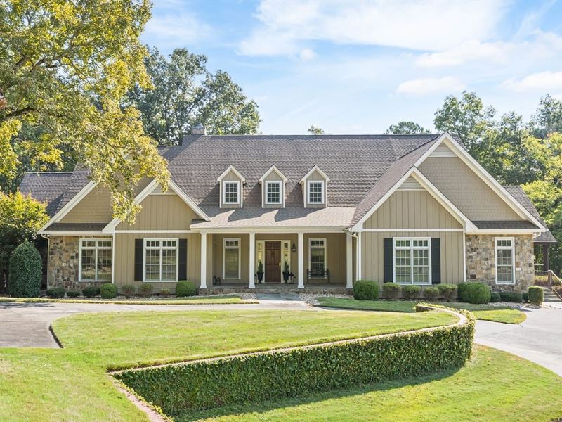 15 Acres and 6,044 Sq Foot Est : Columbus : Muscogee County : Georgia