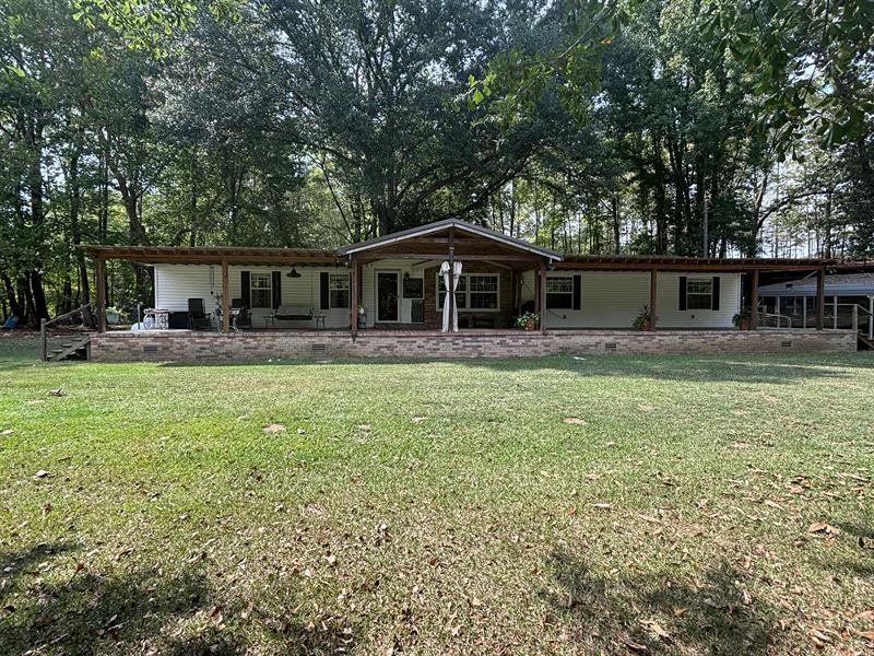 Two Homes on 8.9 Acres in Panola Co : Courtland : Panola County : Mississippi