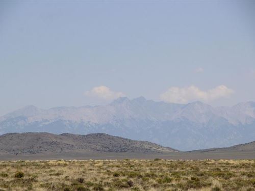 Magnificent 5.09-Acre Parcel : San Luis : Costilla County : Colorado