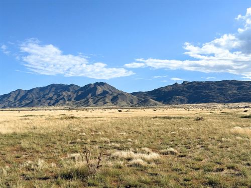 Mountainfront Views with City Water : Belen : Valencia County : New Mexico