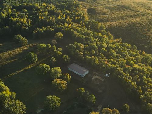 15.72 Acres With a Barndominium : Hatfield : Polk County : Arkansas
