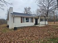 Spacious Home with Barn & Shop : Mountain View : Texas County : Missouri