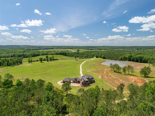 Estate Home, With Pasture, Timberla : Cusseta : Chambers County : Alabama
