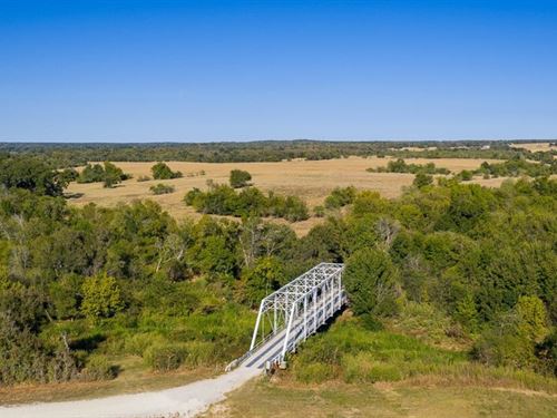 13 Acres, Providence Road, T-8 : Calvert : Robertson County : Texas