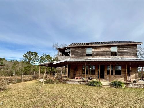 Country Homestead on 6.5 Acres : Monticello : Lawrence County : Mississippi
