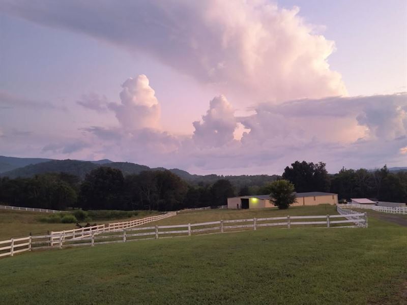 Cattle Farm, Creek, Views, Home : Pikeville : Bledsoe County : Tennessee
