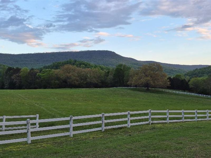 Cattle Farm, Creek, Views, Home : Pikeville : Bledsoe County : Tennessee