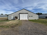 Very Clean, Neat Broiler Farm : Mena : Polk County : Arkansas