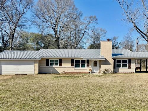 Brick Home on 5.7 Acres in North Pi : Jayess : Pike County : Mississippi