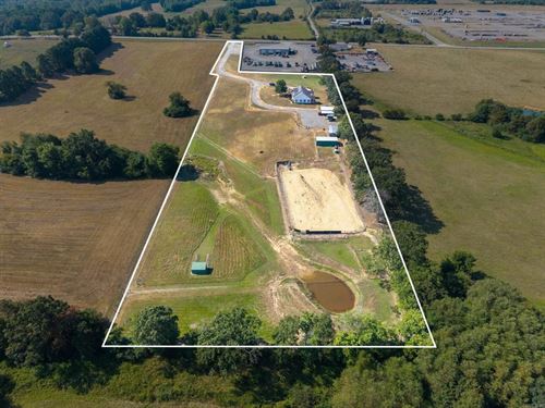 A Home on 7.14 Acres in Van Buren : Damascus : Van Buren County : Arkansas