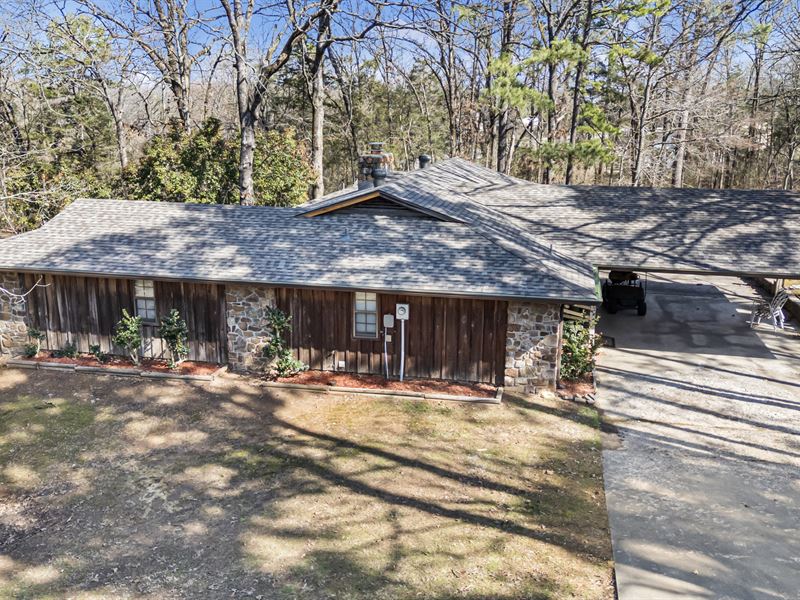 Danville Dandy, Home with 26 Acres : Danville : Yell County : Arkansas