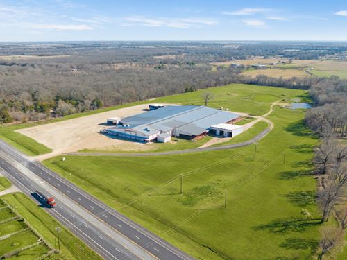 Ag & Livestock Event Center : Paris : Lamar County : Texas