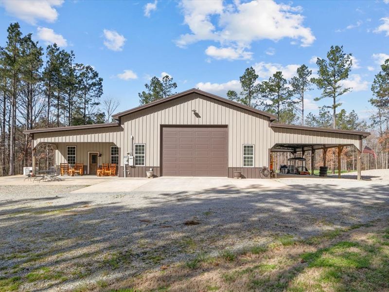 Scotts Hill Farm with Tillable : Scotts Hill : Henderson County : Tennessee