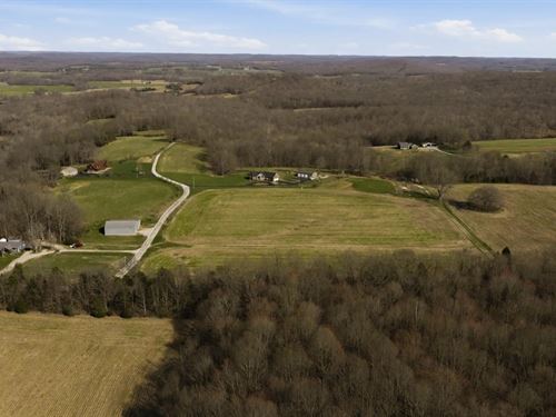 Home on 13.5 Acres in Butler County : Morgantown : Butler County : Kentucky