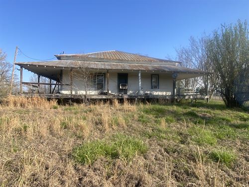 16 Acres with Fixer Upper : Morris Chapel : Hardin County : Tennessee