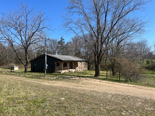 Fixer Upper with Acreage in MO : Mountain Grove : Wright County : Missouri