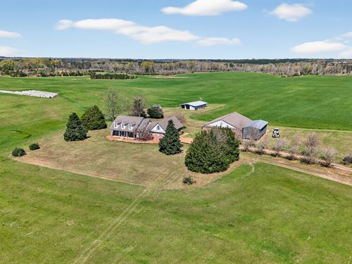 Greenville Airstrip Estate : Greenville : Butler County : Alabama