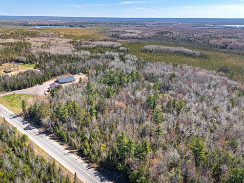 Large Unzoned Parcel : Sugar Camp : Oneida County : Wisconsin