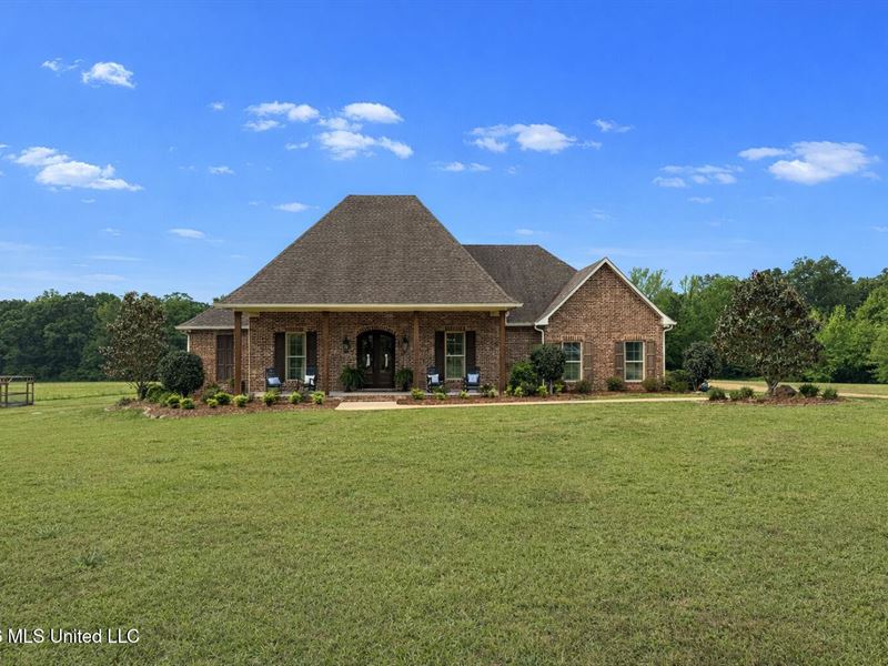 Southern Charm Estate : Brookhaven : Lincoln County : Mississippi