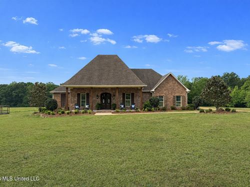 Southern Charm Estate : Brookhaven : Lincoln County : Mississippi