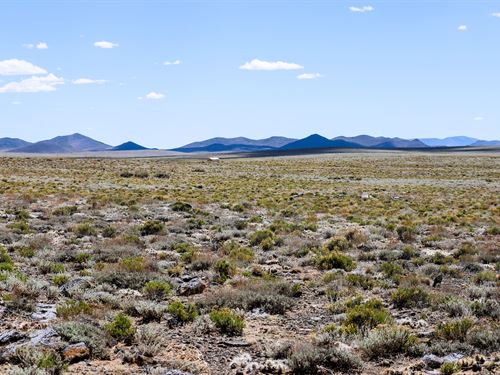 Mountain Views on a Corner Lot : Blanca : Costilla County : Colorado