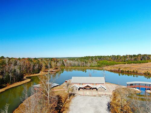 Whitetail Lake Lodge : Prattville : Autauga County : Alabama